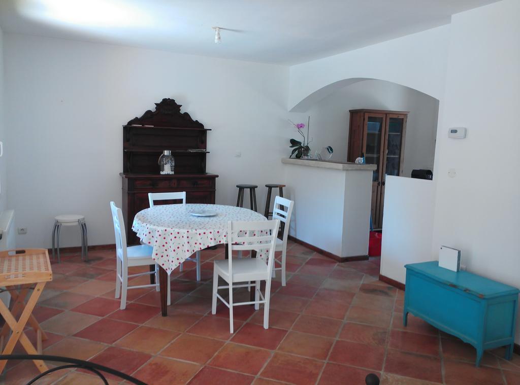 Entre Nimes Et Arles Villa Bellegarde  Eksteriør billede
