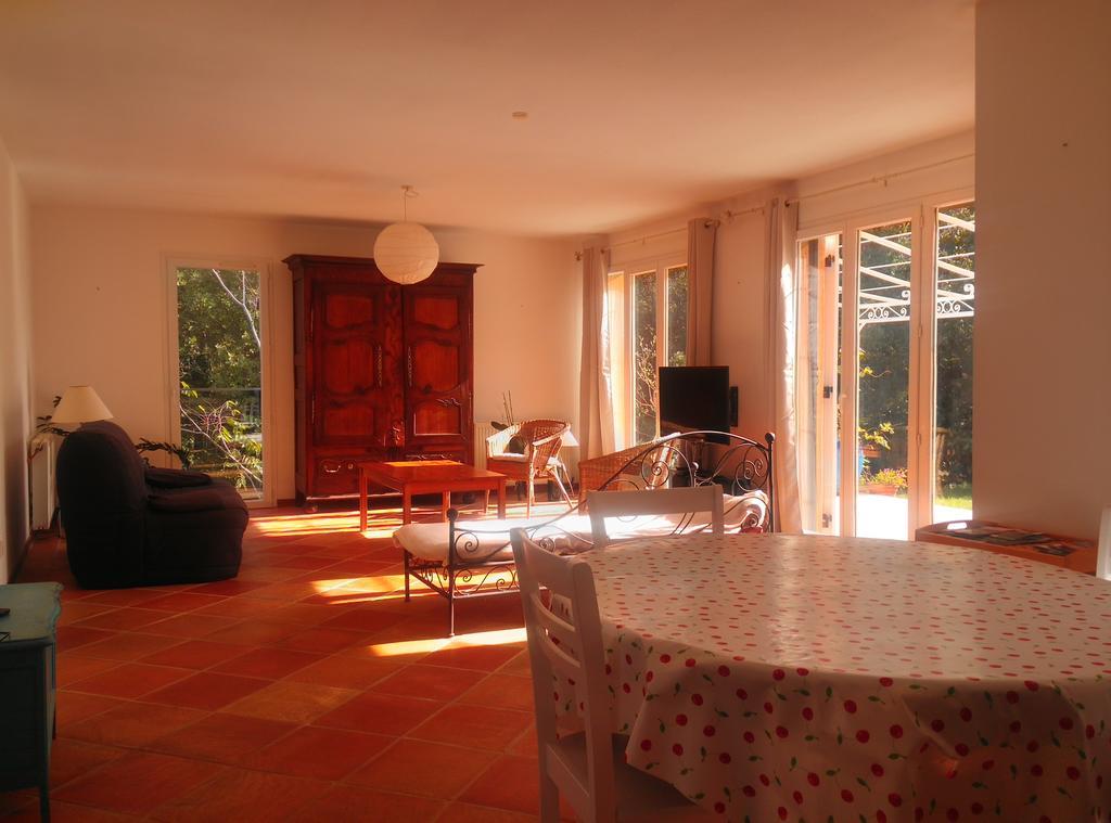 Entre Nimes Et Arles Villa Bellegarde  Eksteriør billede