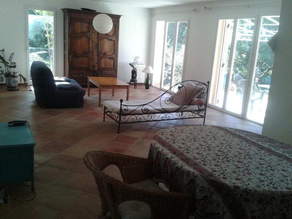 Entre Nimes Et Arles Villa Bellegarde  Eksteriør billede