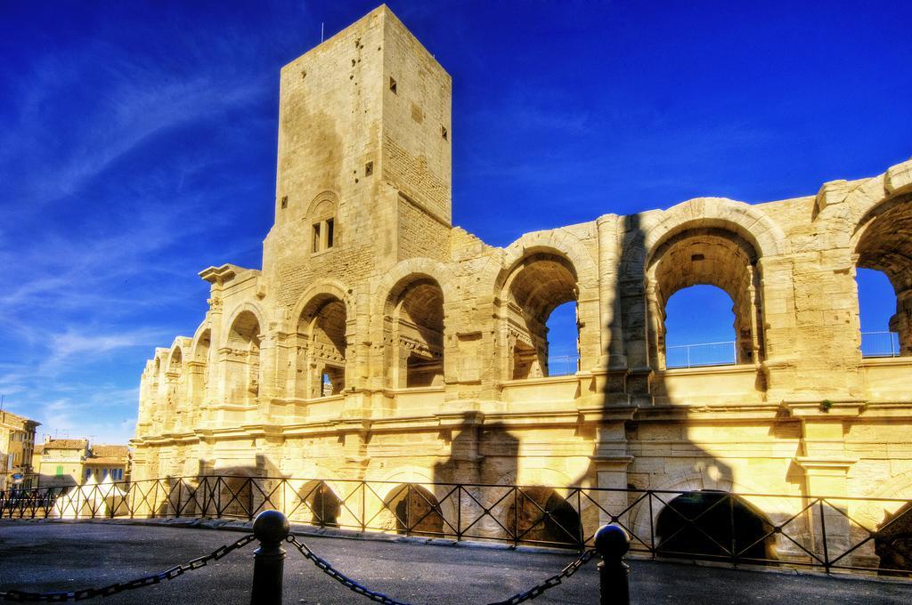 Entre Nimes Et Arles Villa Bellegarde  Eksteriør billede